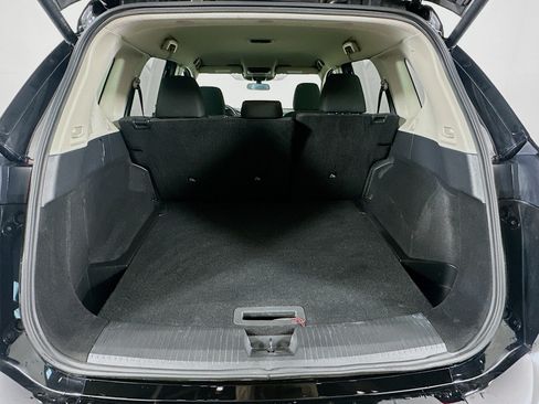 Used 2025 Nissan Rogue SV AWD/4WD image 27