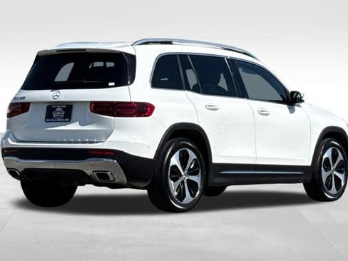 Used 2024 Mercedes-Benz GLB 250 image 4
