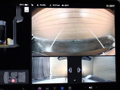 Used 2023 Tesla Model 3 Standard Range image 15