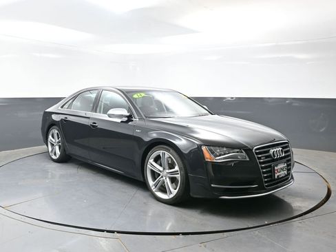 Used 2014 Audi S8 AWD/4WD image 3