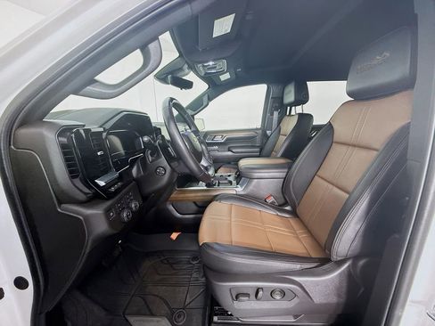 Used 2024 Chevrolet Silverado 1500 High Country w/ Technology Package image 22