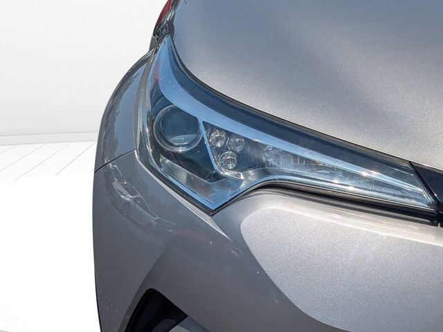 Used 2019 Toyota C-HR Limited FWD image 9
