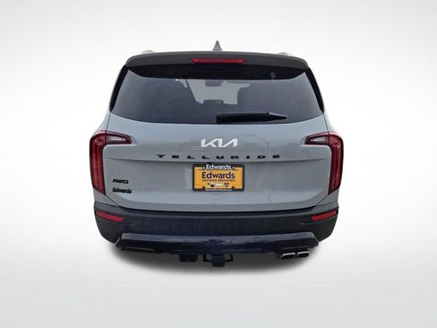 Used 2022 Kia Telluride EX w/ EX Premium Package AWD/4WD image 4