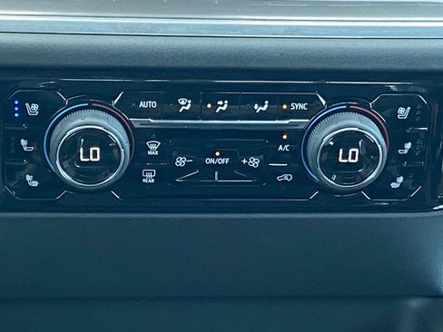 New 2025 Chevrolet Silverado 2500 High Country w/ Technology Package AWD/4WD image 14