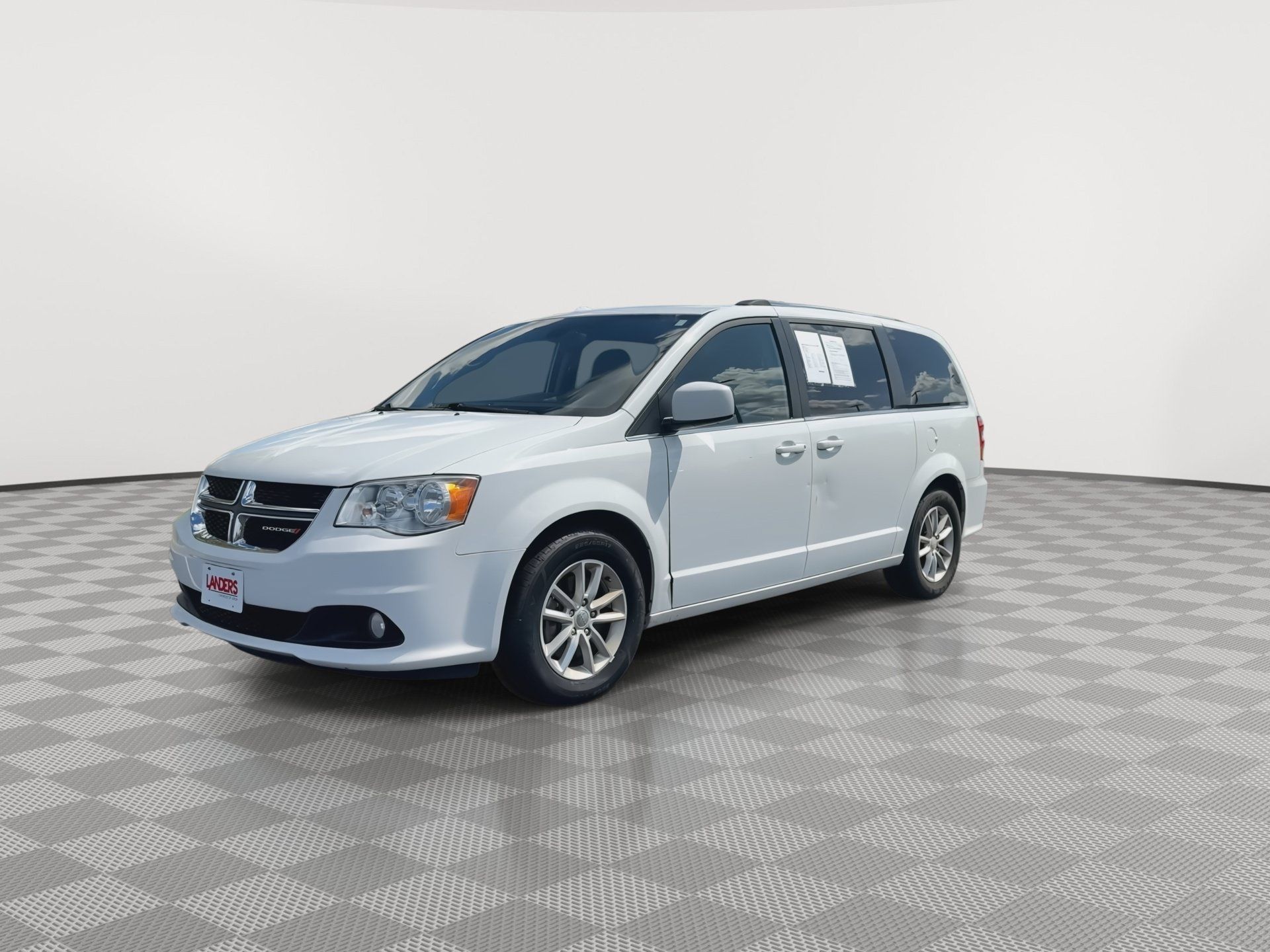 Used 2019 Dodge Grand Caravan SXT FWD image 4