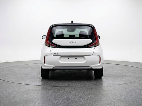 Used 2025 Kia Soul LX w/ LX Technology Package image 6