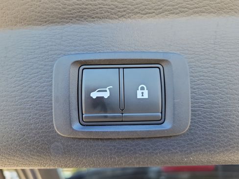 Used 2022 Mitsubishi Outlander SE image 11