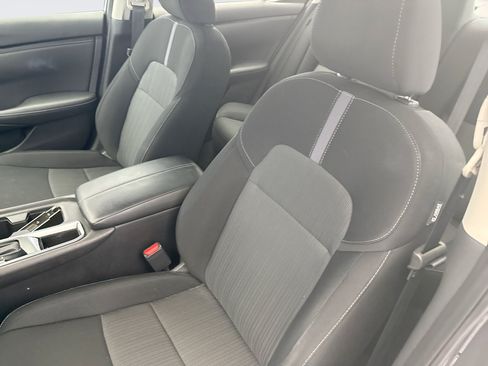 Used 2023 Nissan Sentra SV FWD image 10