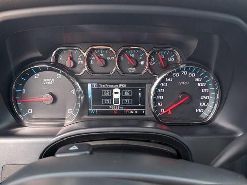 Used 2018 GMC Sierra 2500 SLT w/ Duramax Plus Package AWD/4WD image 17