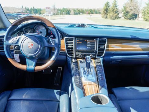 Used 2013 Porsche Panamera GTS image 12