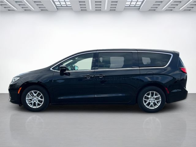 Used 2025 Chrysler Pacifica Select FWD image 35