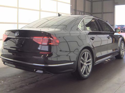 Used 2019 Volkswagen Passat 2.0T SE R-Line FWD image 5