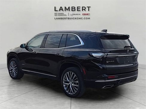 Used 2025 Buick Enclave Avenir image 8