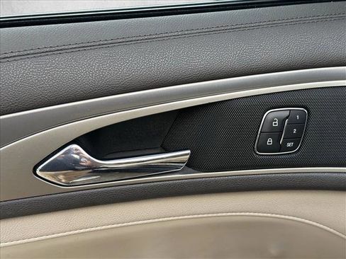 Used 2017 Lincoln MKZ Premiere image 16