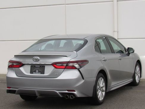 Used 2024 Toyota Camry SE FWD image 6