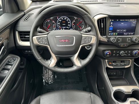 Certified 2024 GMC Terrain Denali w/ Denali Premium Package AWD/4WD image 17