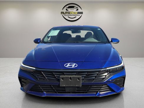 Used 2024 Hyundai Elantra SEL w/ Convenience Package image 2