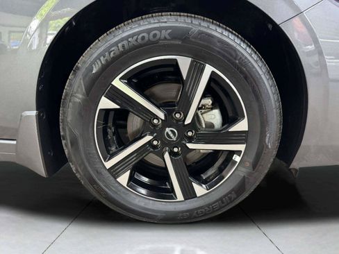 Used 2025 Nissan Sentra SV w/ All-Weather Package FWD image 35