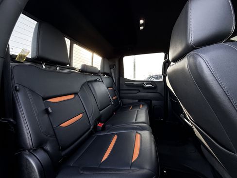 Used 2022 GMC Sierra 1500 AT4 w/ AT4 Preferred Package image 16