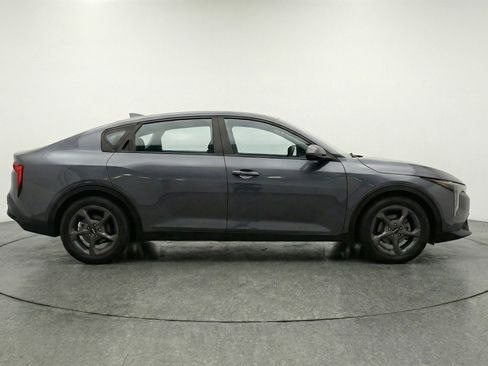 Used 2025 Kia K4 FWD image 9