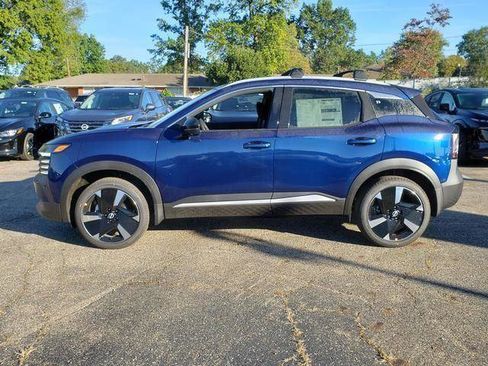 New 2026 Nissan Kicks SR w/ Cold Weather Package image 3