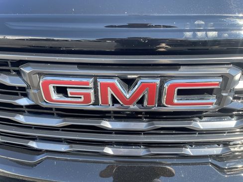 Used 2026 GMC Acadia AT4 w/ Super Cruise Package AWD/4WD image 32