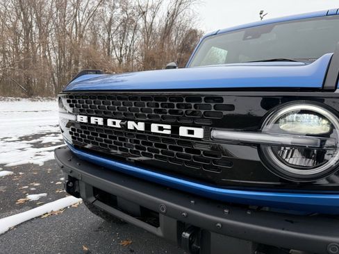 Used 2024 Ford Bronco Wildtrak image 11