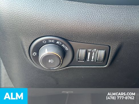 Used 2025 Jeep Compass Limited AWD/4WD image 33
