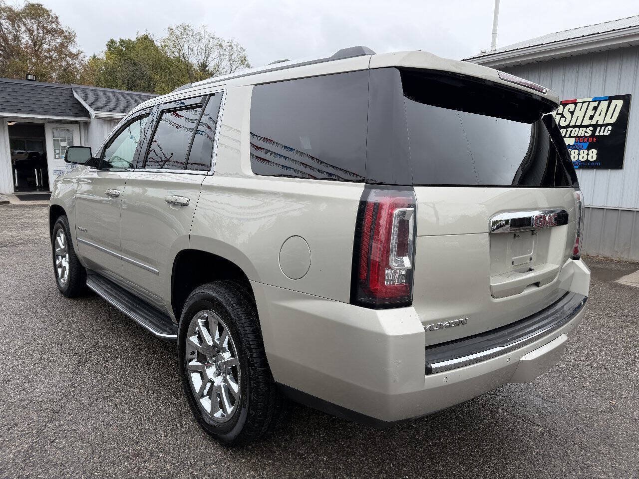 Used 2016 GMC Yukon Denali AWD/4WD image 7