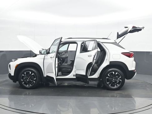 Used 2023 Chevrolet TrailBlazer LT FWD image 37