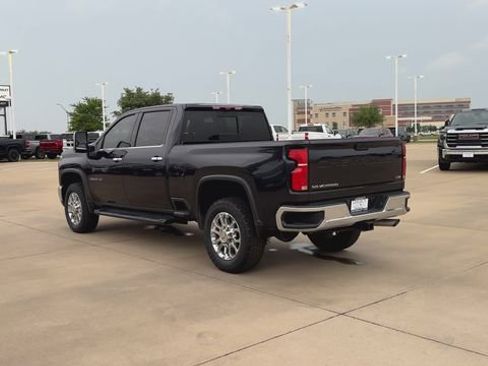 Used 2024 Chevrolet Silverado 3500 LTZ w/ LTZ Premium Package AWD/4WD image 7