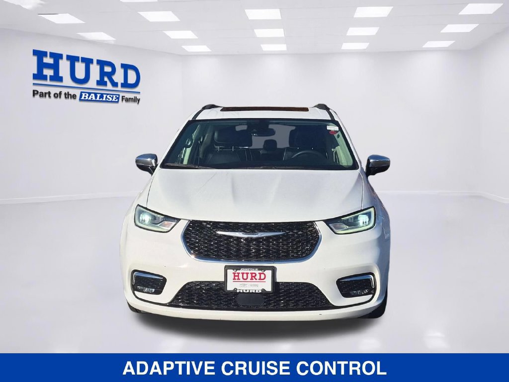 Used 2023 Chrysler Pacifica Limited FWD image 9