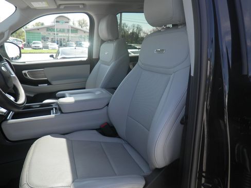 Certified 2025 Ford Expedition Platinum image 14