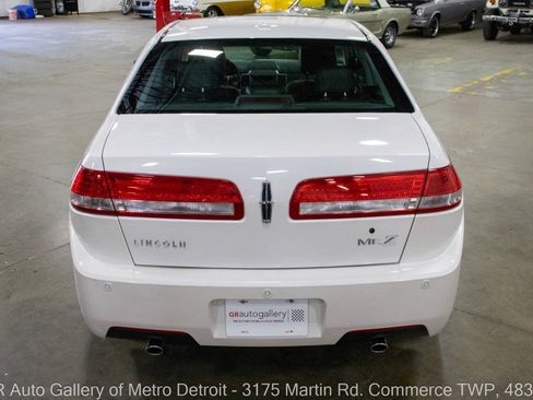 Used 2012 Lincoln MKZ FWD image 5