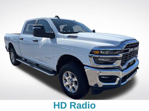 Used 2026 RAM 2500 Big Horn AWD/4WD image 9