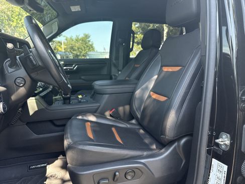 Used 2023 GMC Sierra 1500 AT4 w/ AT4 Premium Package AWD/4WD image 16