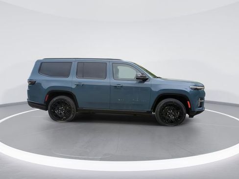 New 2026 Jeep Grand Wagoneer Limited AWD/4WD image 9