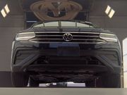 Used 2024 Volkswagen Tiguan SE AWD/4WD image 3