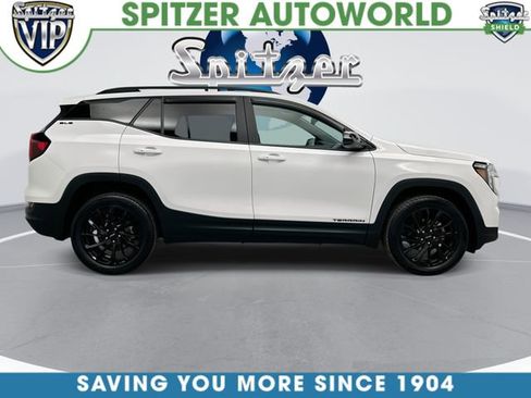 Used 2023 GMC Terrain SLE w/ Driver Convenience Package AWD/4WD image 11