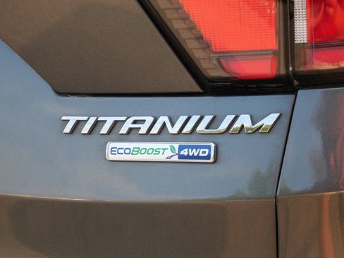 Certified 2017 Ford Escape Titanium w/ Equipment Group 301A AWD/4WD image 8