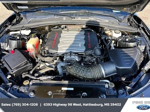 Used 2018 Chevrolet Camaro SS image 8