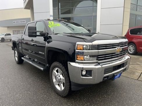 Used 2017 Chevrolet Silverado 2500 LT image 3
