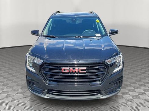 Used 2023 GMC Terrain SLE w/ Driver Convenience Package FWD image 2