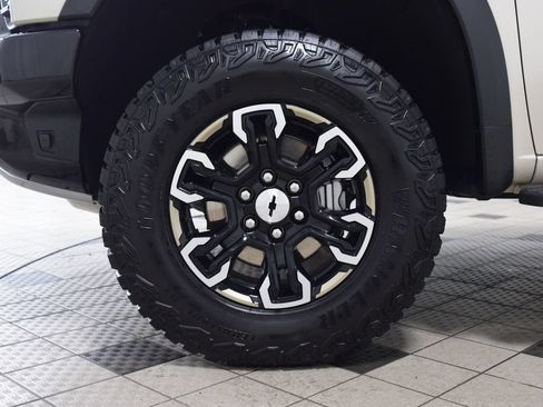 Used 2026 Chevrolet Silverado 1500 ZR2 AWD/4WD image 27