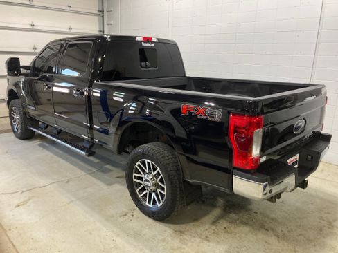 Used 2017 Ford F250 Lariat w/ Lariat Value Package AWD/4WD image 19