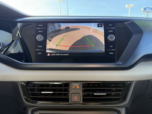 Used 2022 Volkswagen Taos SE image 17