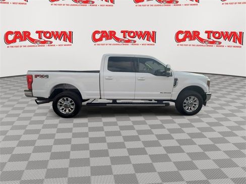 Used 2019 Ford F250 Lariat w/ Lariat Value Package image 9