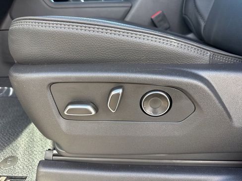 Used 2025 GMC Sierra 2500 Denali image 10