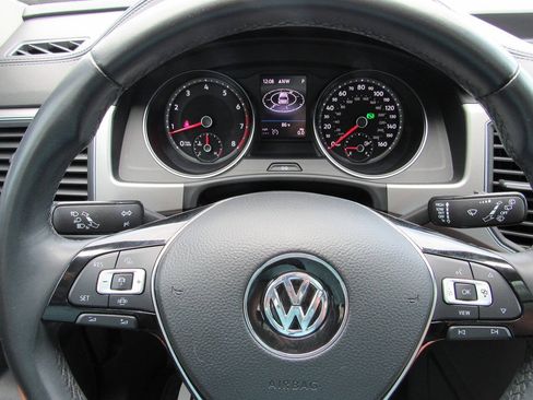 Used 2019 Volkswagen Atlas SE FWD image 34