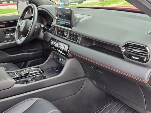 Used 2024 Honda Pilot TrailSport image 29